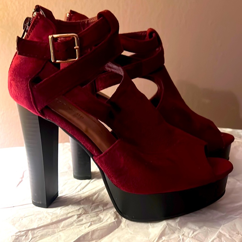 Sexy heels size 6